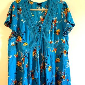 Torrid blue floral babydoll shirt